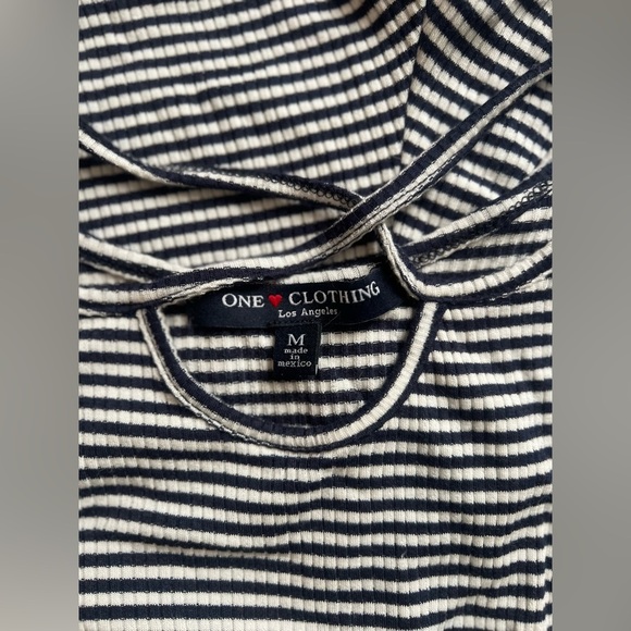 Women's Clothing Bundle: 10 Summer Items
Dress,Blouse,Tank Top,Crop Top,Size M - Picture 7 of 10